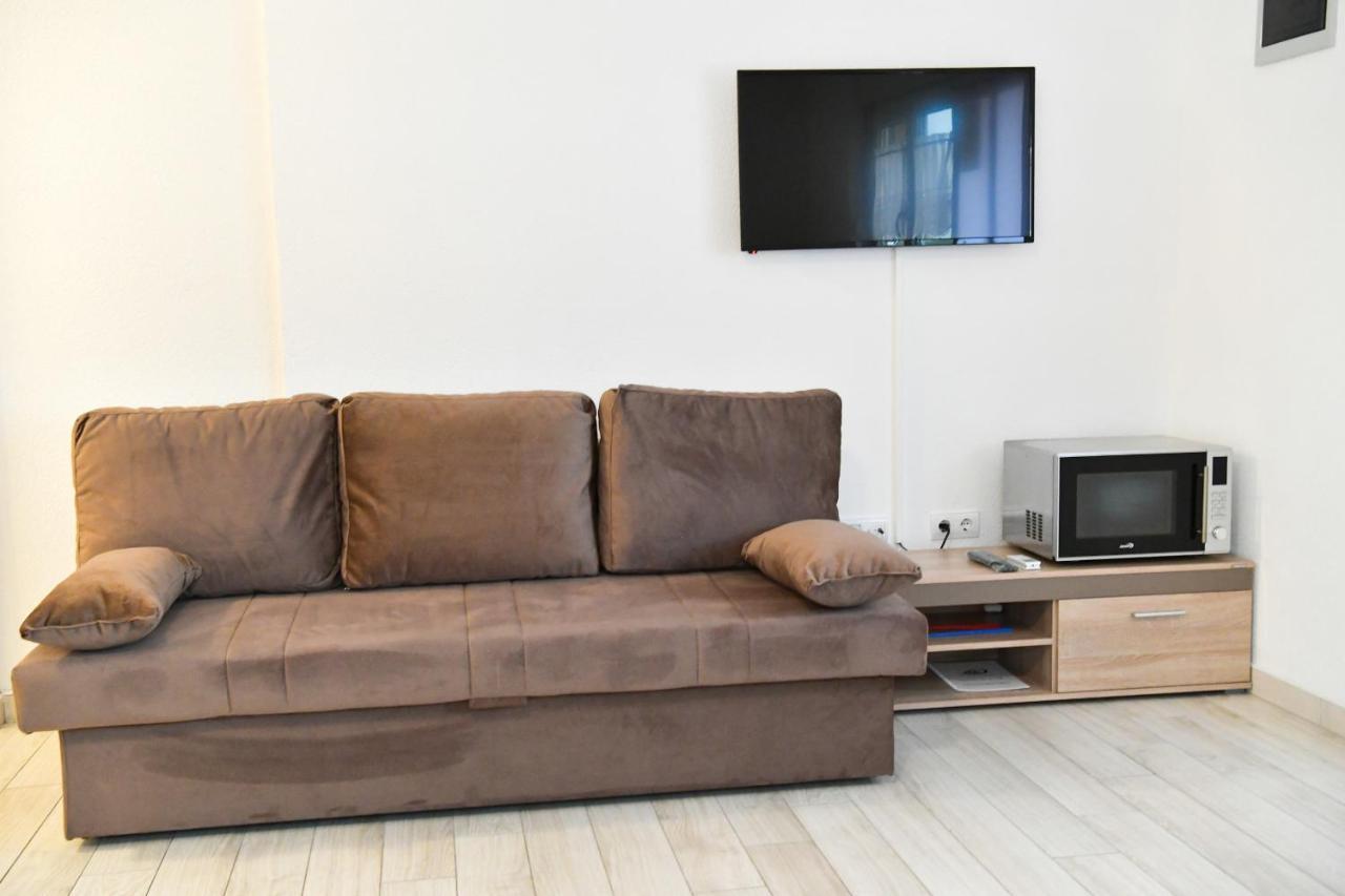 Apartments Villa Lucky Vir Ngoại thất bức ảnh